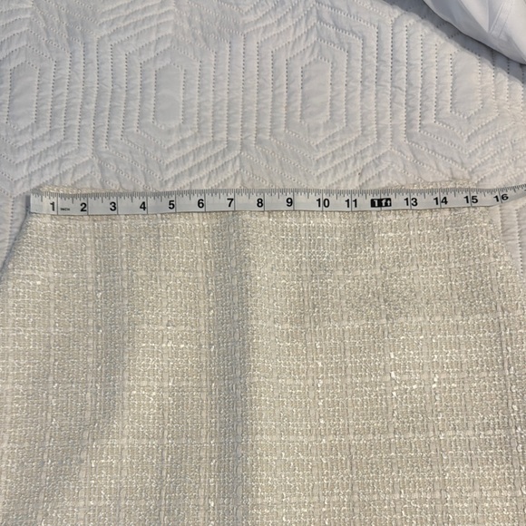 Donna Karan Cream and Gold Textured Suit Set - Picture 8 of 10